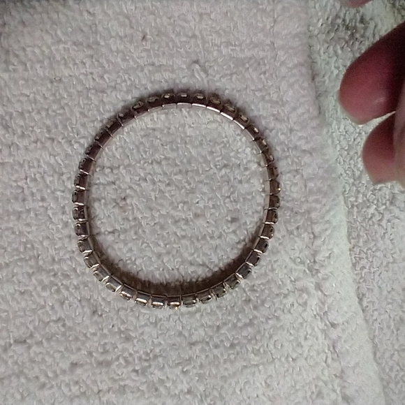 Silvertone stretch crystal tennis bracelet - Picture 3 of 4